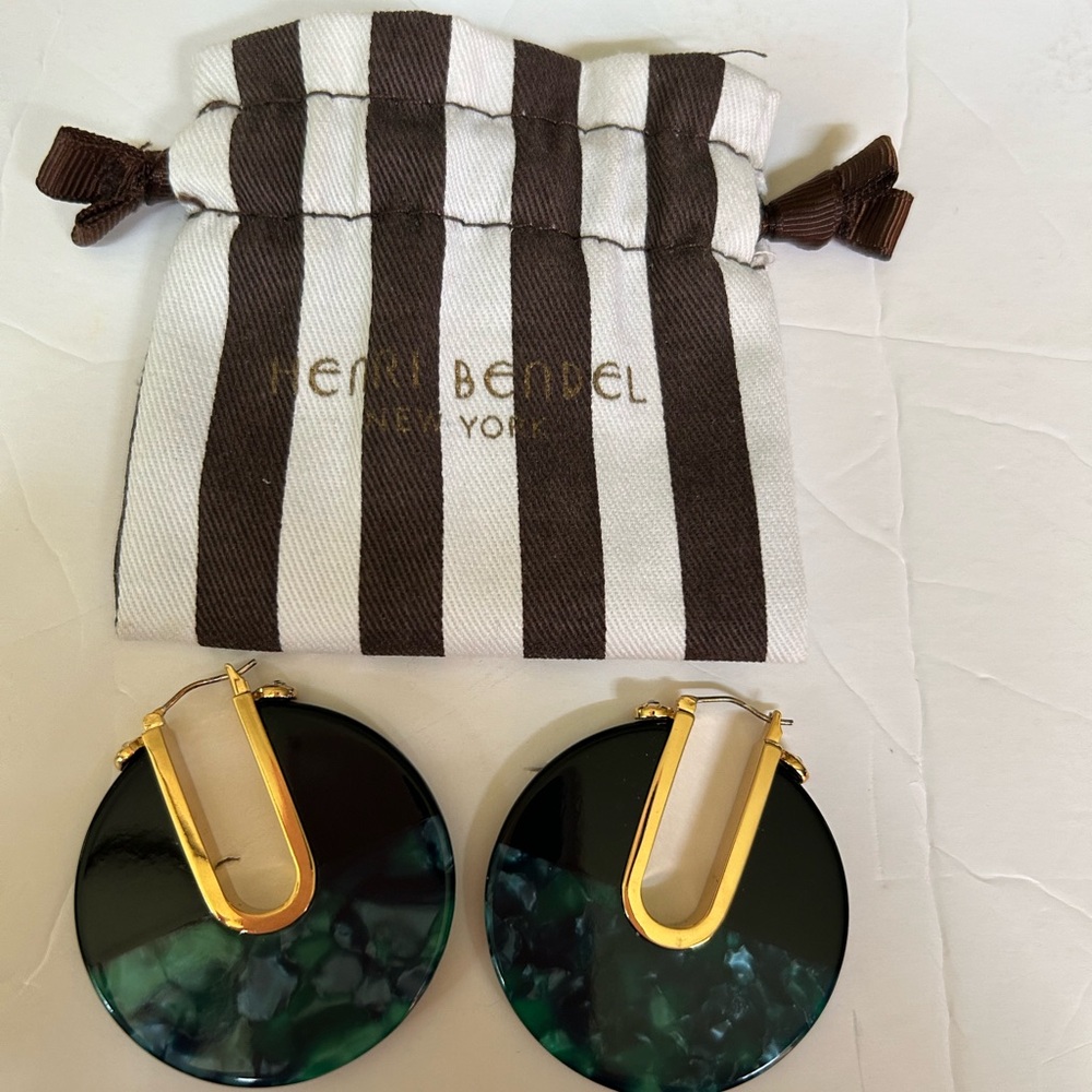 Henri Bendel Pendent Earrings, Never Worn. Gold trim and tiny rhinestone accent.